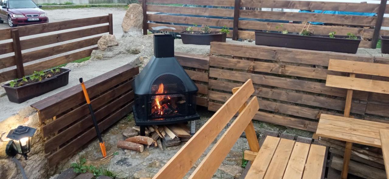 Chalupa Jahudka Kunžak Esterno foto